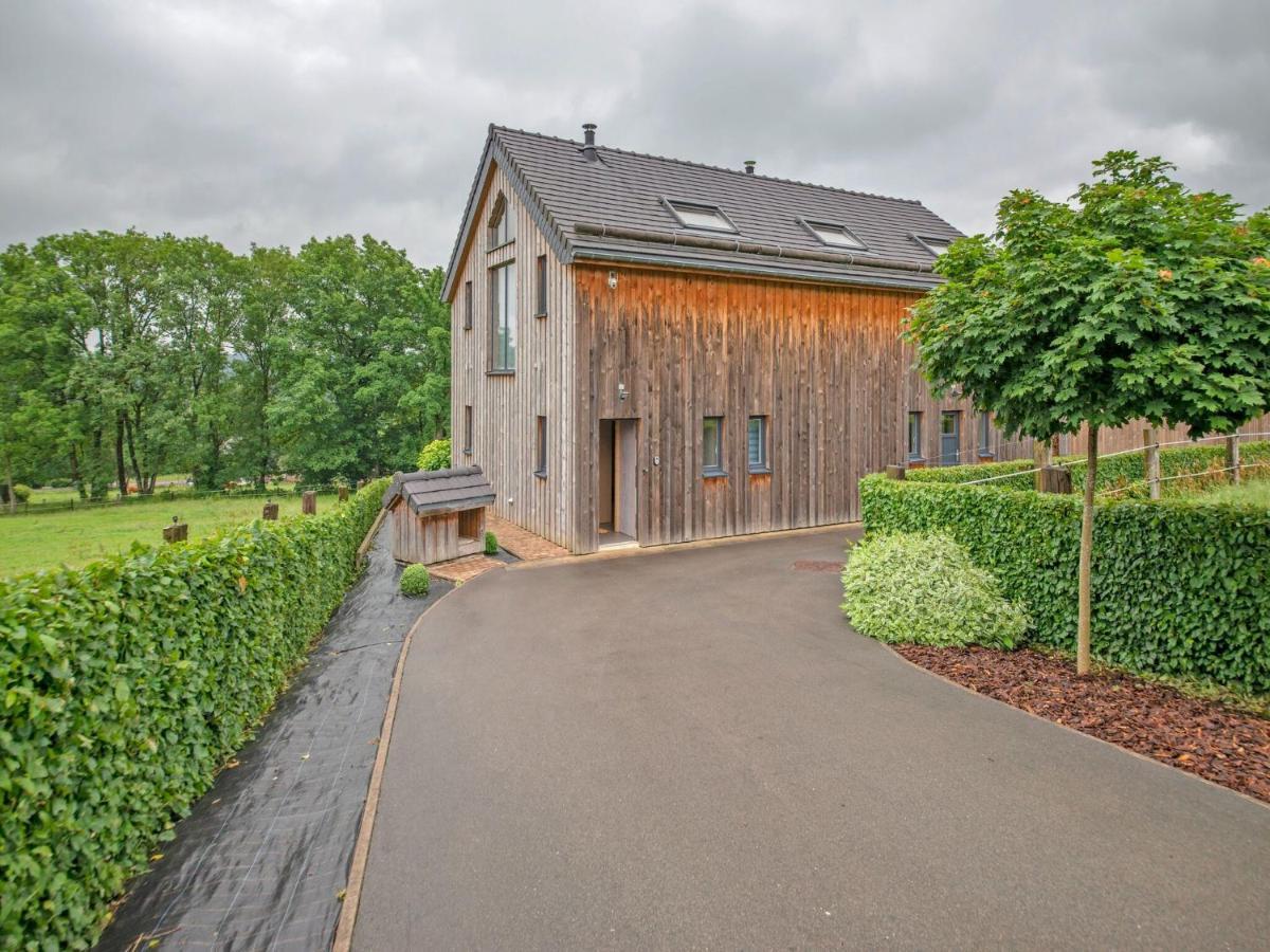 Charming Holiday Home In Stavelot With A Garden Exterior foto